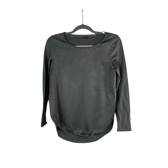 Theory Tops - Theory woman’s gray shiny long sleeve split side shirt size medium